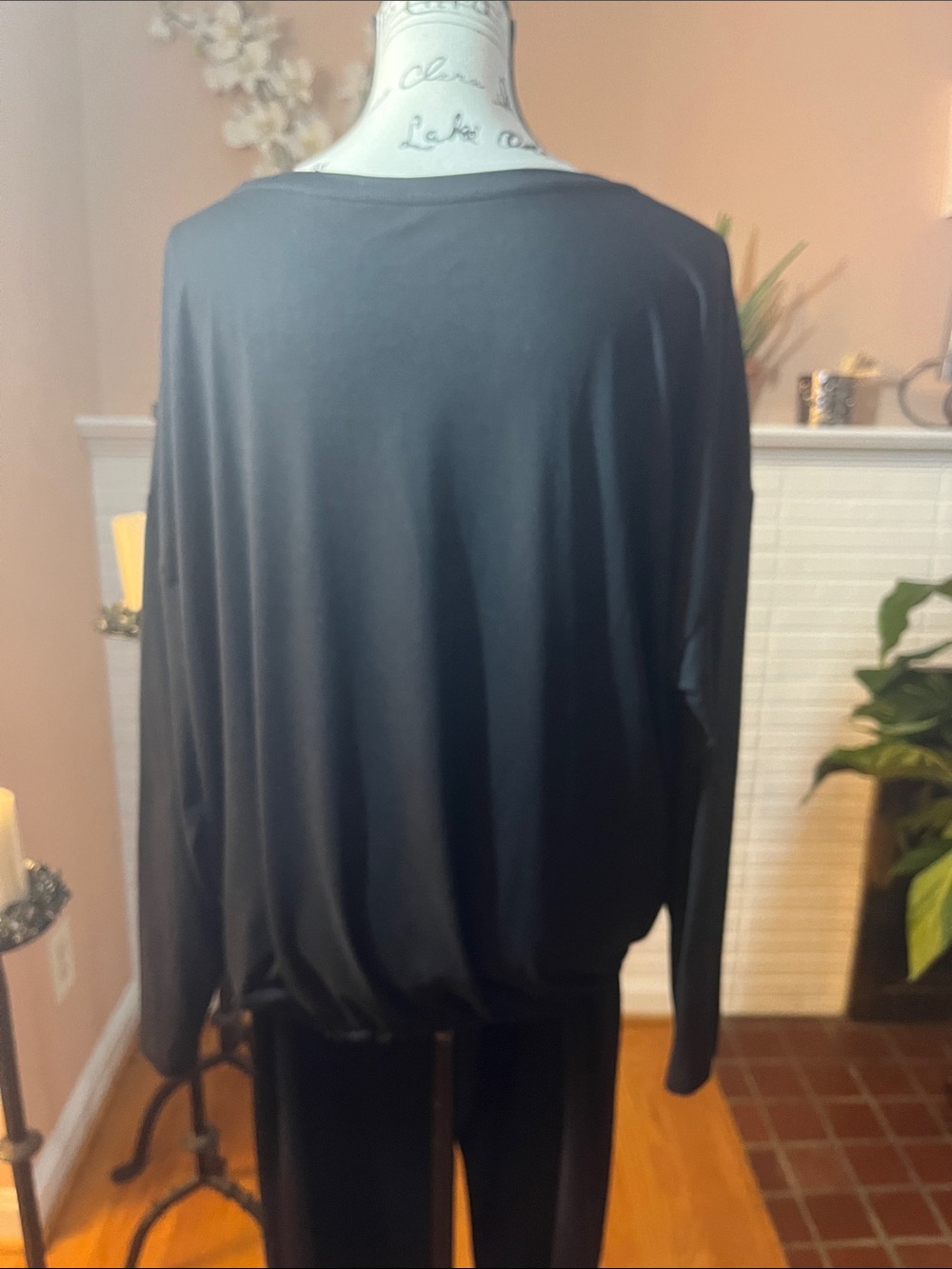 LOVE Black Lounge Set with Teal Accents - Picture 5 of 10